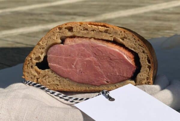 Knuspriger Osterschinken aus österreichischer Weidegans Gans besonderer Osterschinken