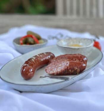 Gänse-Käsekrainer angerichtet